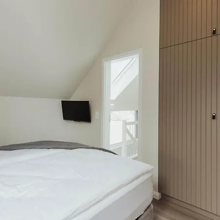 Holiday home Moderne In Ruhiger Lage Sagard